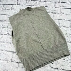 NWT Ee:some Sweater Womans Size Small Grey Sleeveless Mock Neck Fine Knit Soft